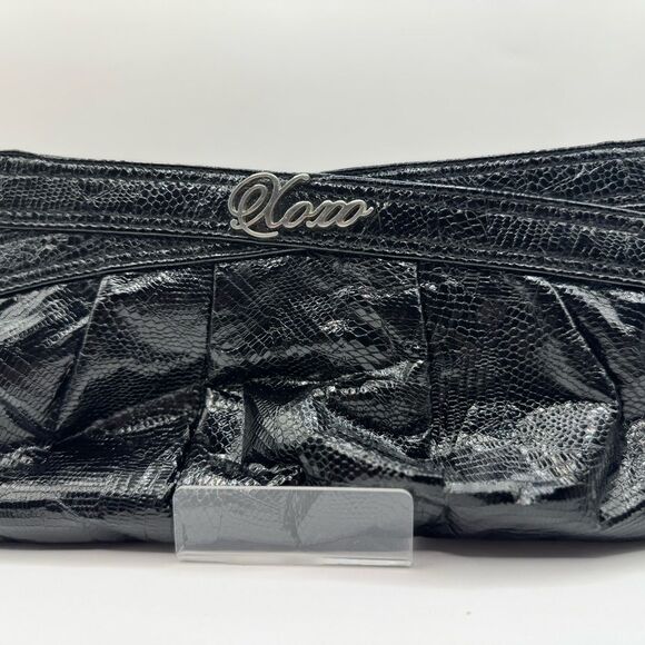 XOXO Black Clutch Elegant Wristlet Design - Picture 1 of 3